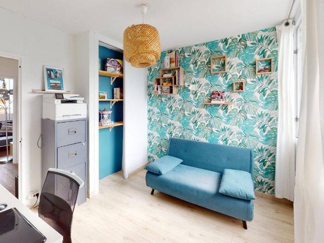 F2 meublé + BUREAU