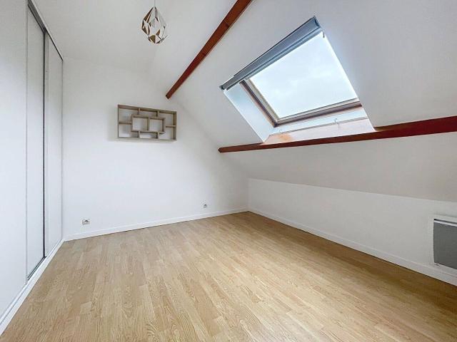 F2 OZOIR LA FERRIERE 2 pièce s 35 m²