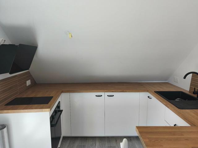 f2 rénové centre ville 30 m² Breteuil
