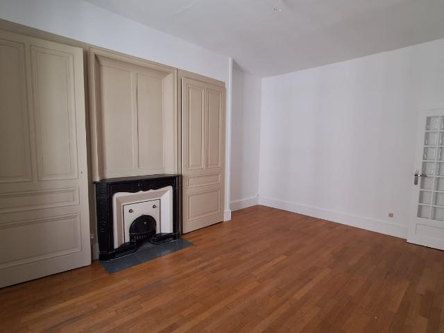 F2 RUE VENDOME 69003 LYON