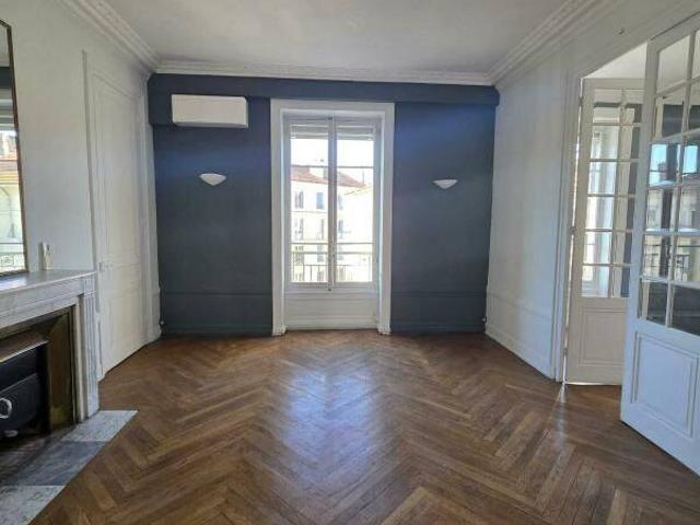 F7 198.16 m² + Climatisation RUE JULIETTE RECAMIER LYON 6èm