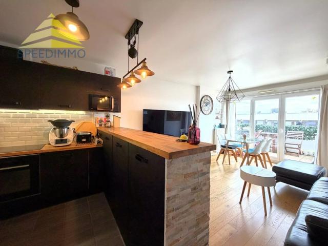 F4 BRIE COMTE ROBERT DERNIER ETAGE AVEC ASCENSEUR
