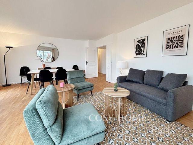 F4 Meublé, 3 chambres. Balcon filant. 2 parking. Cave