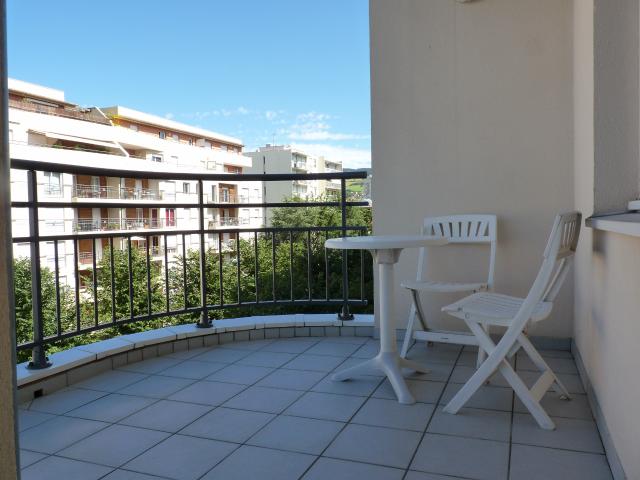 F4 MEUBLE TREFILERIE AVEC TERRASSE ET GARAGE