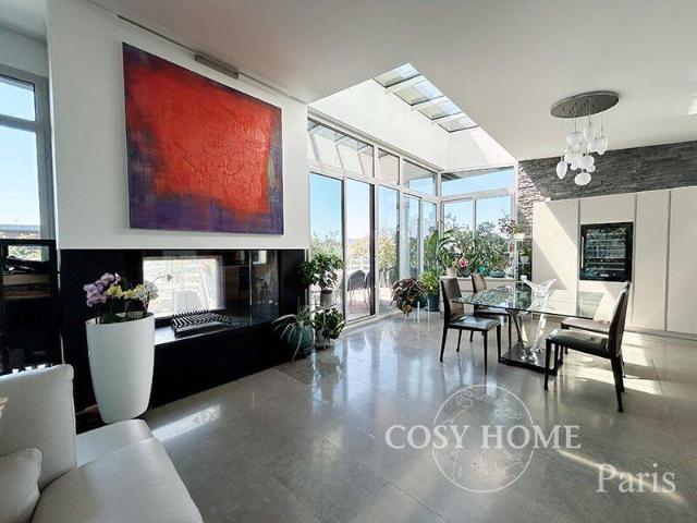 F5, 4 chambres. Terrasse de 150m² vue imprenable sur la Seine