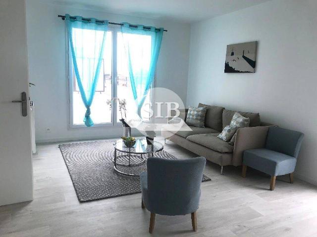F5 avec terrasse Loyer 1159 euros + 180 euros