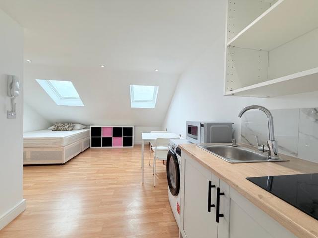 F6 62RA Spacious Studio Flats 2nd Floor NW10