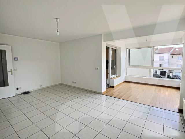 F6 avec véranda à Saint Max, 4 chambres