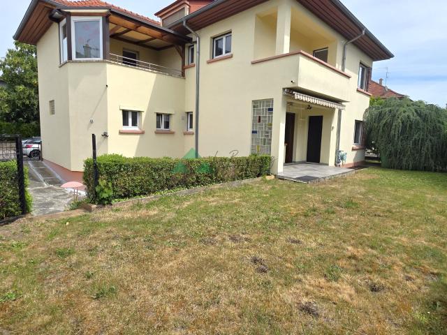 F6 de 149m2 dans une maison individuelle