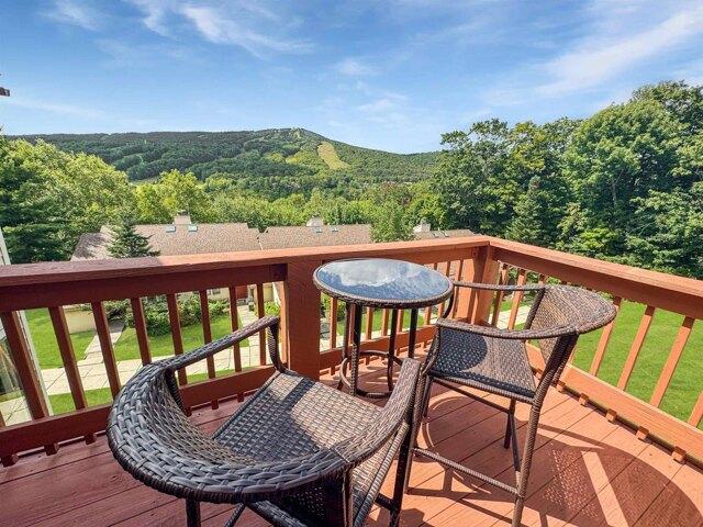 F Mountain Vlg, Dover, Condo For Sale