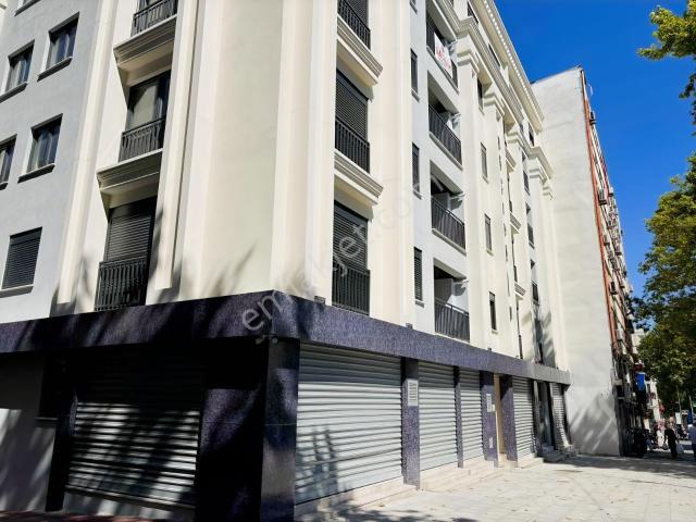 Fındıkzade'de Millet Caddesi Üzerinde Kiralık Daire