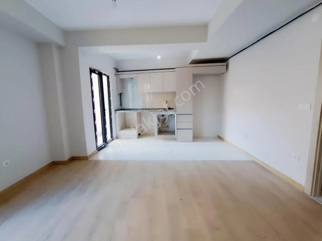 F l Den Çekmeköy Metro 5dk Yürüme, Otoparklı Sıfır Daire 2+1