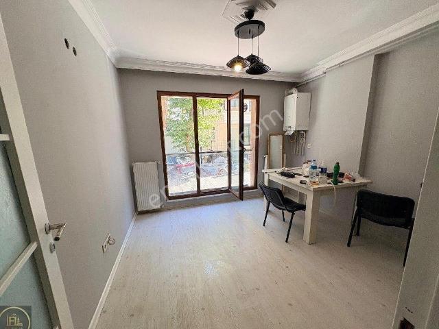 F l Den Emaar Avm 5 Dk Yürüme Mesafesinde Genç Binada 2+1 Bakımlı Daire