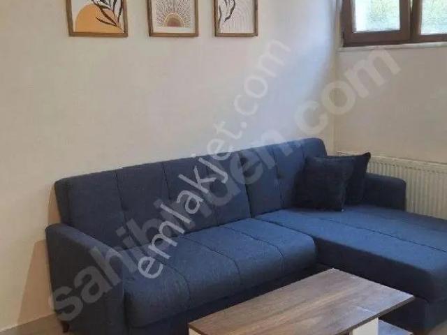 F l Den Esatpaşa Merkezde Toplu Taşıma Güzergahında Eşyalı 1+1