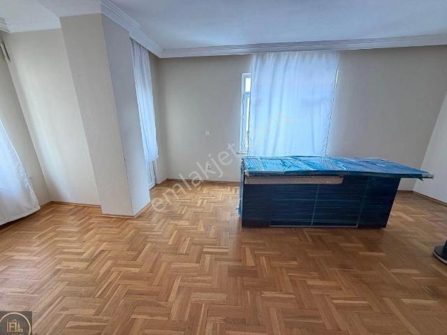 F l Emlaktan Ataşehir Fetih Mah De 3+1 Önü Açık Ferah Daire 1. Kat