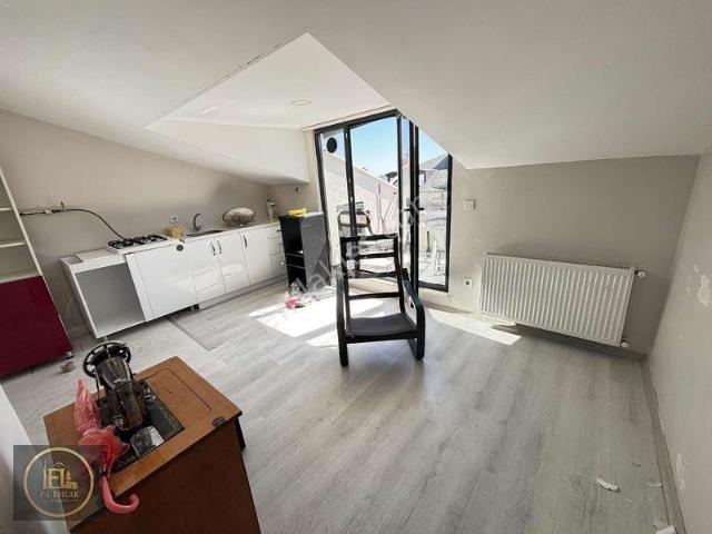 F l Emlaktan Bulgurlu Emaar Avm Libadiye Yakını 1+1 Çatı Kat