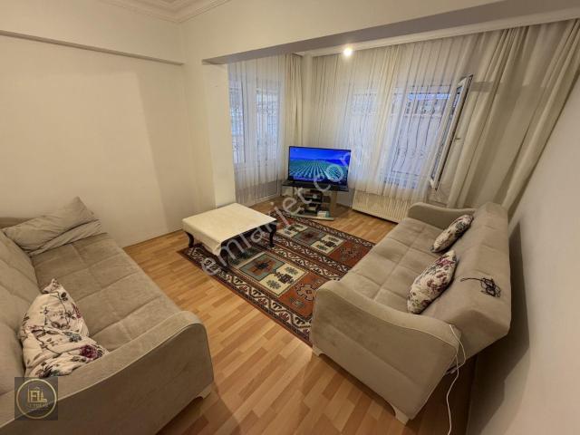 F l Emlaktan Bulgurlu Metro Emaar Avm Lıbadıye Yakını 1+1 Geniş Bahçeli