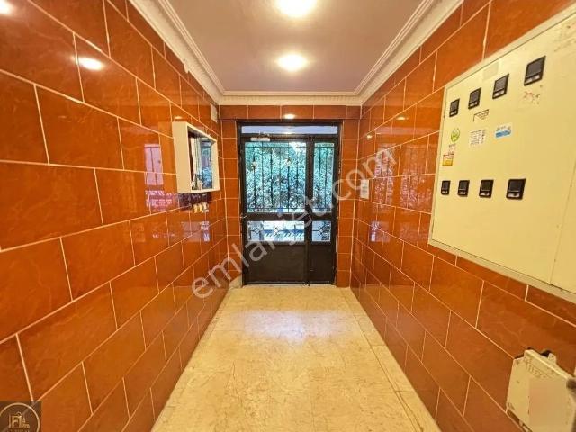 F l Emlaktan Bulgurlu Metro Libadiye Emaar Avm Yakını Geniş 3+1 Otoparklı