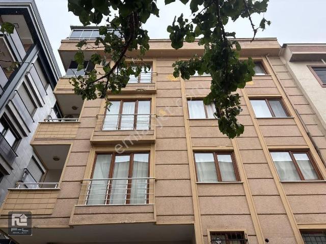 F l Emlaktan Bulgurlu Metro Yakını 1+1 55 M2 Eşyalı Caddeye 2. Bina