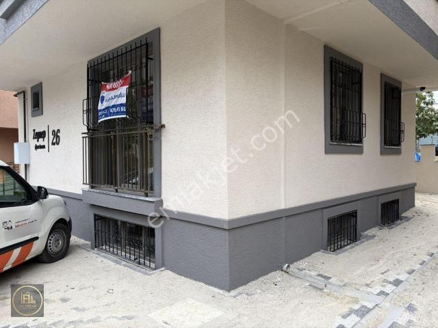 F l Emlaktan Dudullu Esenşehirde Kürkçüler Cad Yakını Ters Dubleks 2+1 Açık Mutfak
