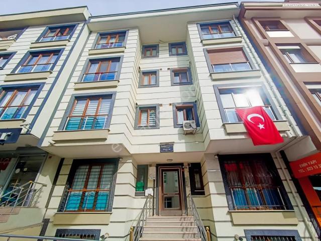 F l Emlaktan Emaar Avm Libadiyede Caddede 2+1 Eşyalı Aile bekara