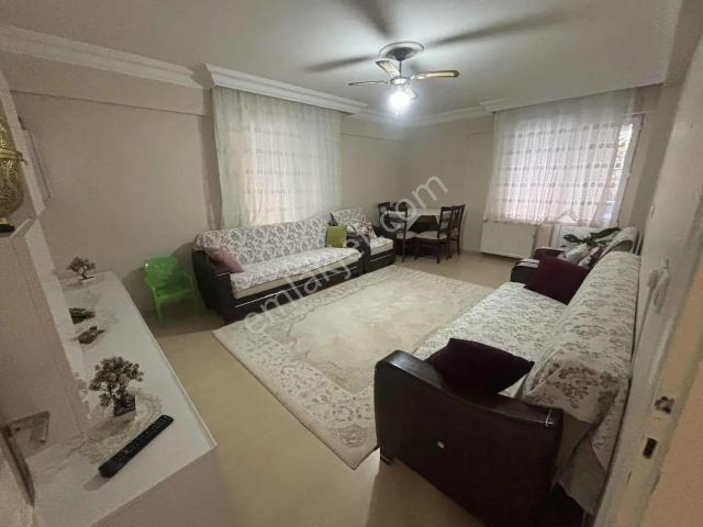 F l Emlaktan Metro Yakını Full Eşyalı 3+1 135 M2