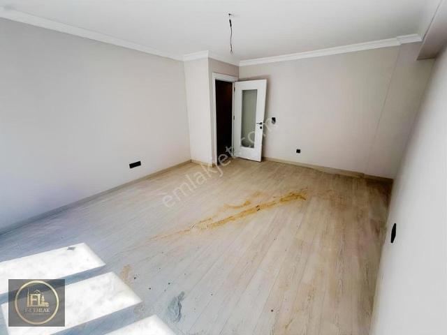 F l Emlaktan Üsküdar Ahmediye De Sıfır Lüx 3+1 110 M2 Boş!.