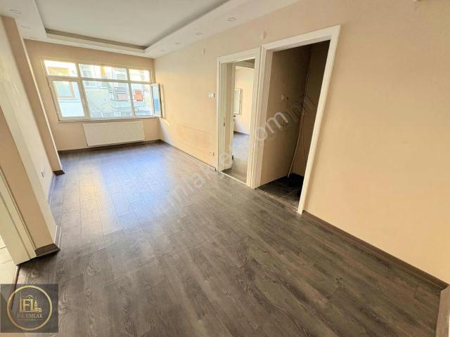 F l Emlaktan Üsküdar Merkezde Kiralık Daire