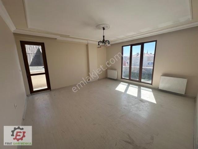 Fırat Emlak'tan Geniş 4+1 Kiralık Dubleks Daire