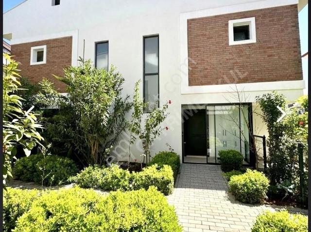 Fırsattt ! Fethiye Akarca Satılık Full Eşyalı Tripleks Villa