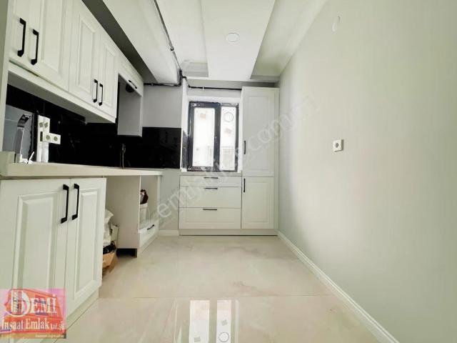Fırsattt. Sıfır Yerden Isıtmalı Çok Kullanışlı 1+1 Daire