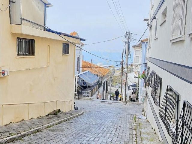 fırsat 3+1 Daire* Karataş Sahil Ve Tramvay'a 2 Dk Ara Kat