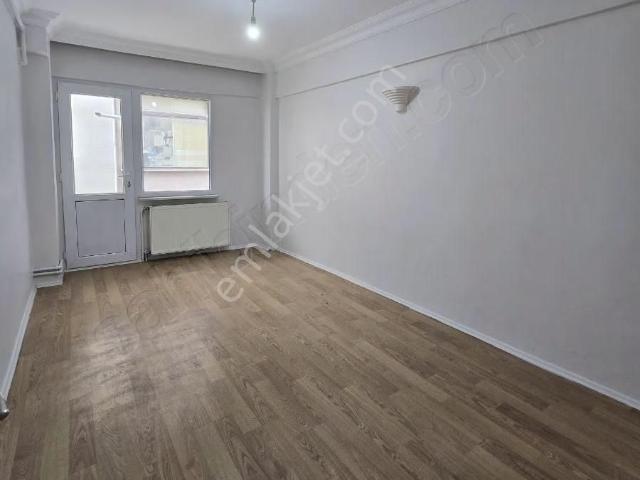 Fırsat Balkonlu 2+1 Daire
