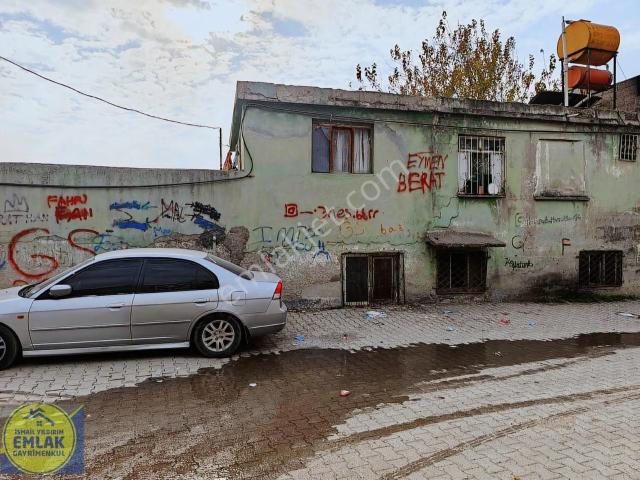 Fırsat Gayberlide Satılık 2 Katlı Müstakil, 382 M2 Arsa İçinde