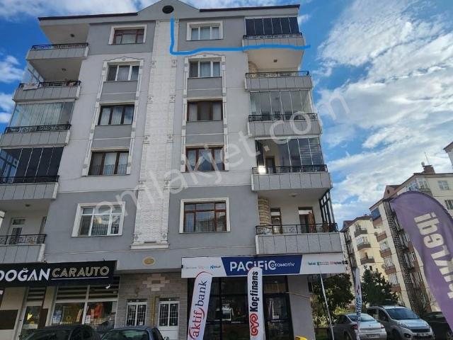 Fırsat Dairesi ! Mükemmel Konumda Tokat Yeşil Irmak Mahalesinde Satılık 3+1 Daire.