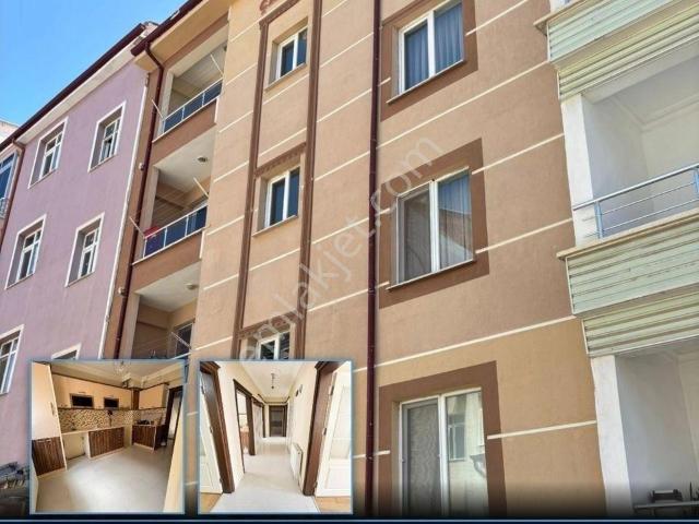 Fırsat Emlaknomi'den Cumartesi Pazarı İçinde Satılık Daire