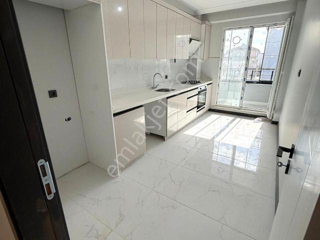 ꧁ *fırsat* Kemalpaşa Mah'de ╣ Merkezi Konumda╠ 2+1 105m² Daire ꧂