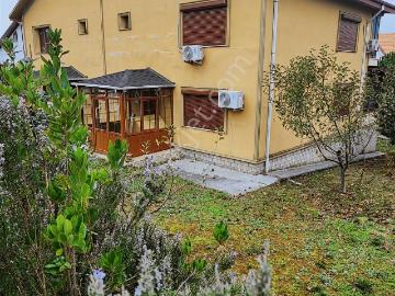 Fırsat Güvenlikli Sitede Trıpleks Luks Eşyalı Satılık Villa 5+1