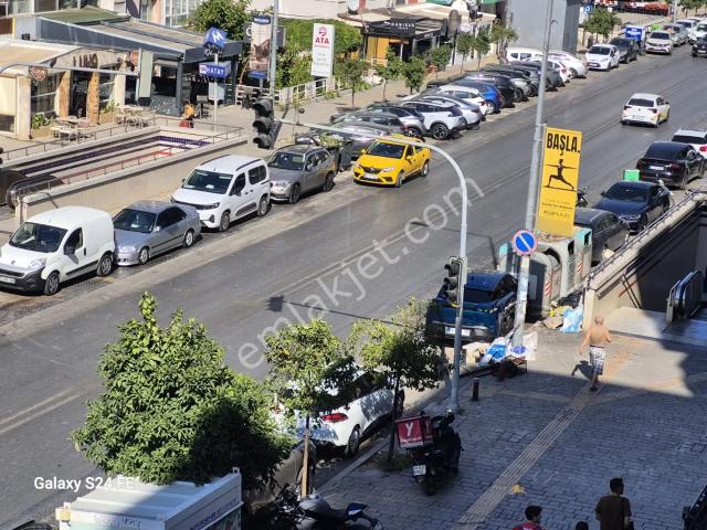 Fırsat İnönü Caddesi Üstü Tabela Değerli Satılık 3+1 Geniş Daire