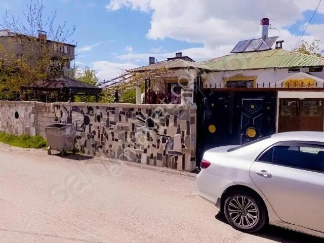 Fırsat Satılık 575 M2 Arsa, 3+1 Müstakil Ev Buzhane Merkezi Yer
