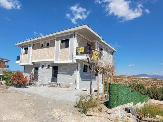 fırsat seyrek villakentte tripleks sıfır doğayla iç içe 5+1 harika villa
