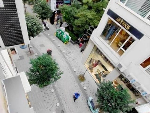 Fırsat Rümeli Caddesine Çok Yakın 3.kat Masrafsız Tertemiz
