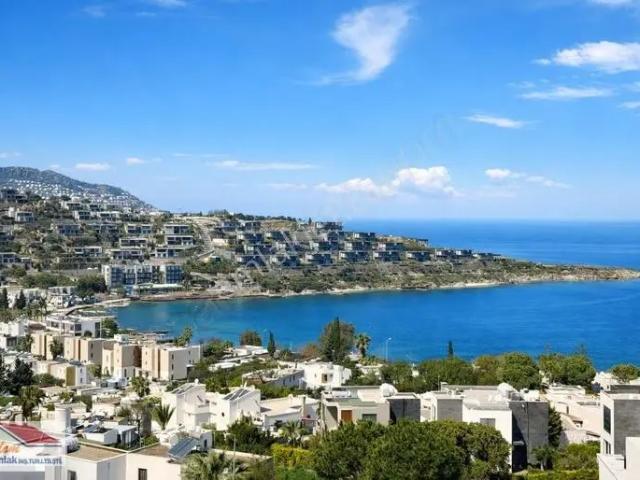 Fırsat Villa ! Bodrum Küçükbük Bölgesi Deniz Manzaralı 4+1 Villa