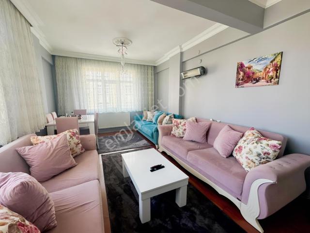 Fırsatmaltepe Zümrütevlerde Oldukça Kullanışlı 2+1 Satılık Daire