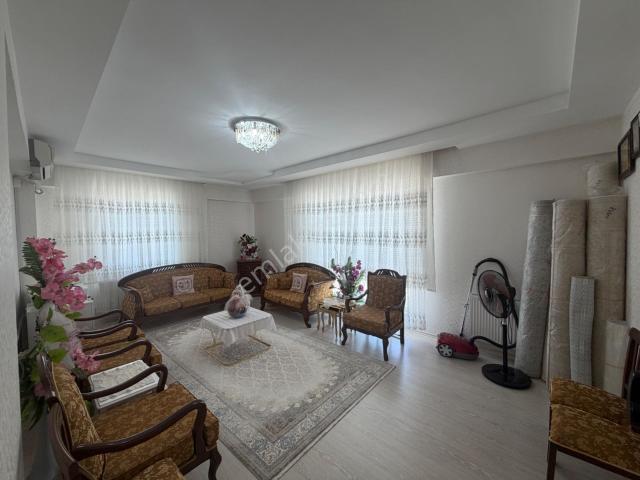 Fıstık Mah Satılık 3+1 Daire Maviş Gyo’dan