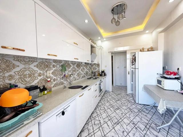 Fıstıklık'ta Açık Cephe Arakat Bakımlı Geniş Oturum 3+1 Daire