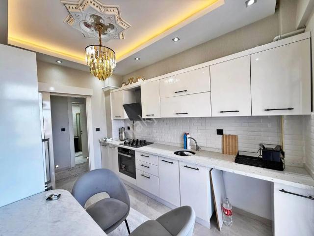 Fıstıklık'ta Açık Cephe Site İçi Arakat Bakımlı Geniş Oturm 3+1