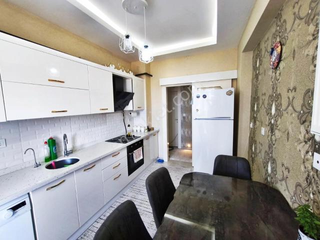 Fıstıklık'ta Geniş Oturum Arakat Bakımlı Masrafsız 3+1