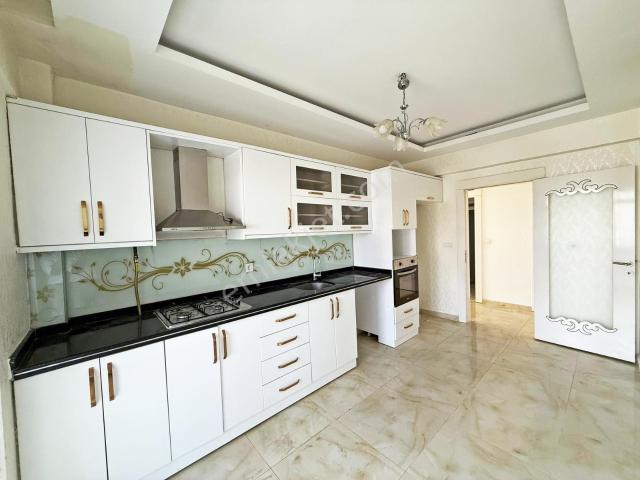 Fıstıklık'ta Geniş Oturum Çift Balkon Kilerli 3+1 Daire