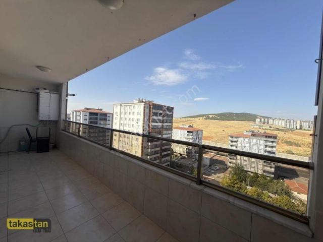 Fıstıklık Merkezi Konumlu Arakat 3+1 Kiralık Daire